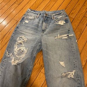 American Eagle ripped mom jeans- size 2 TALL
